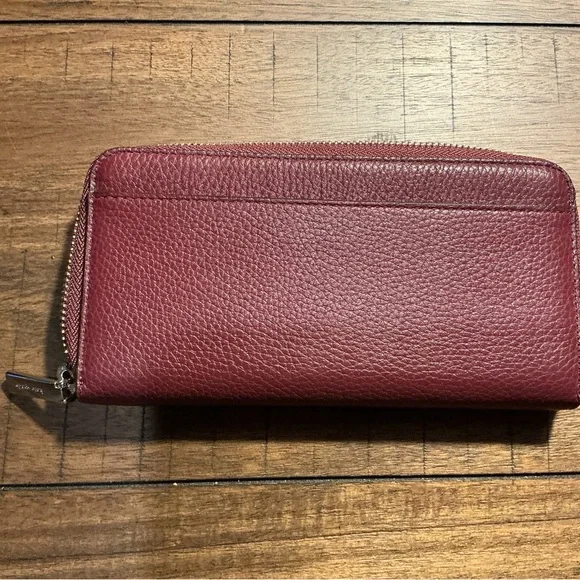 Kate Spade Burgundy Lena Backpack and Matching Continental  display picture 2